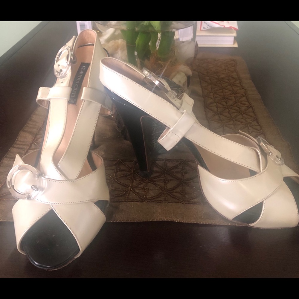 Ladies Sandals - Picture 2 of 11
